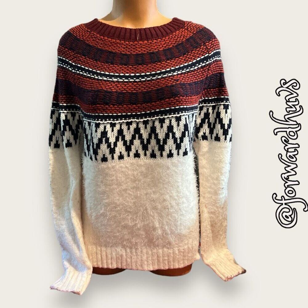 BB Dakota Sweater – Fun Pattern – Pilling Present – Size Medium